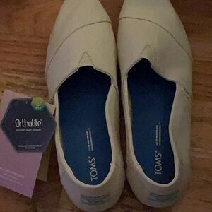 TOMS Beige/Orchid UV Change Slip-On Shoes NWT 8.5